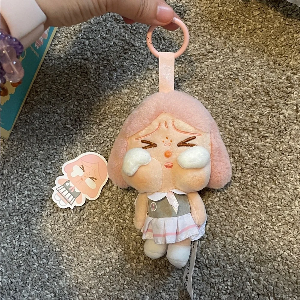 POP MART Crybaby Sunset Concert Series-Plush Pendant Blind Box, pink grey - Picture 2 of 10